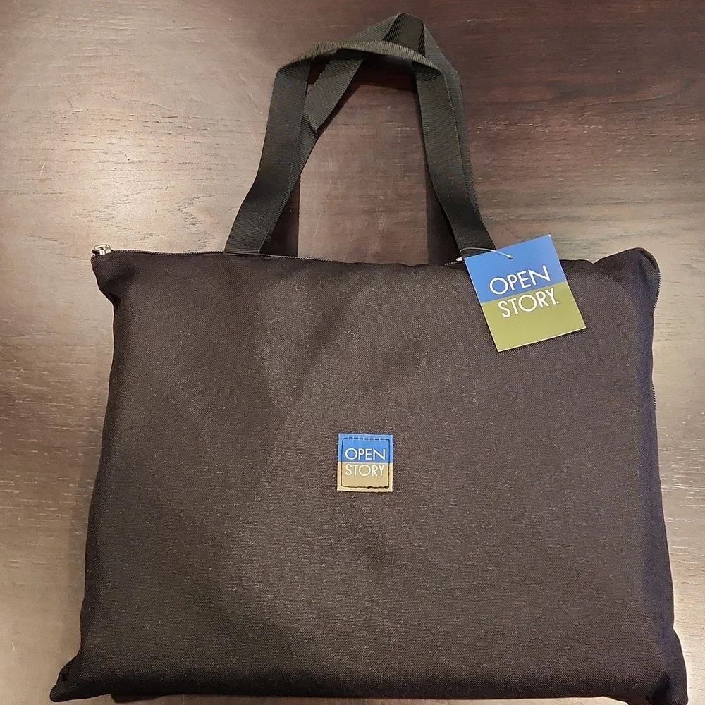Open Story Pet Travel Blanket, NEW